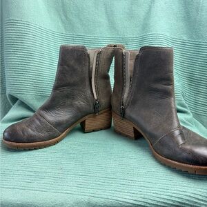 Sorel Women’s Cate Booties Waterproof Leather And Stacked Leather Heel